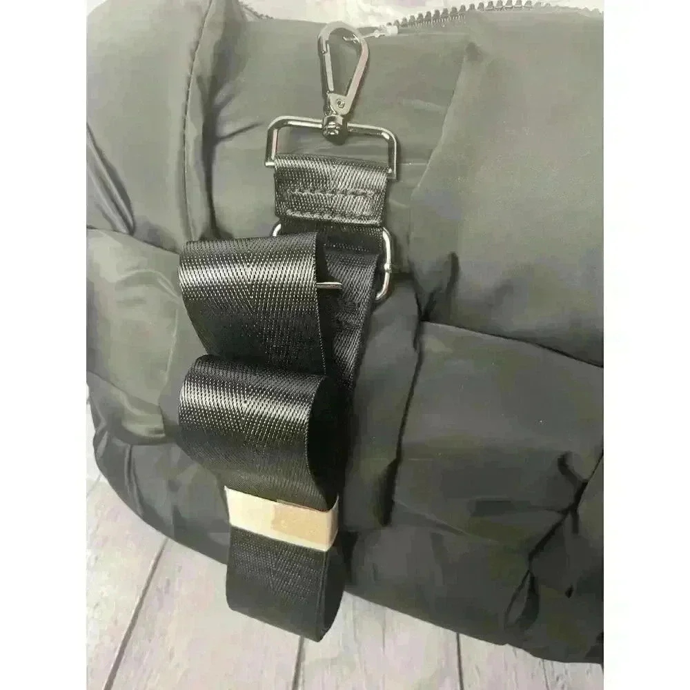 Urban Fit Purse/Crossbody Black Quilted NWT NEW - Picture 4 of 5